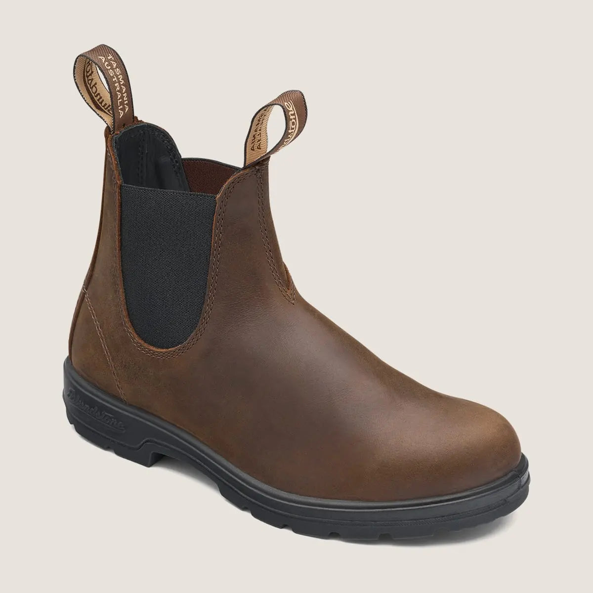 Front view of Blundstone 1609 Chelsea Dress Boot