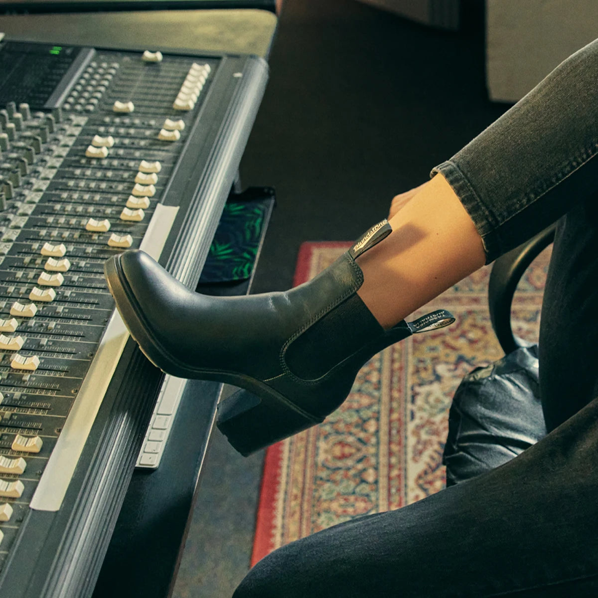 Blundstone 2365 Womens High Heel Boots (Black)