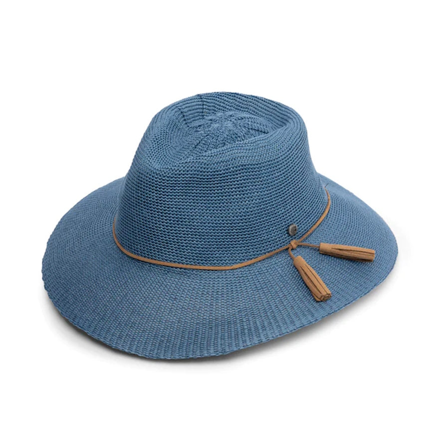 Evoke Caroline Fedora in Niagara