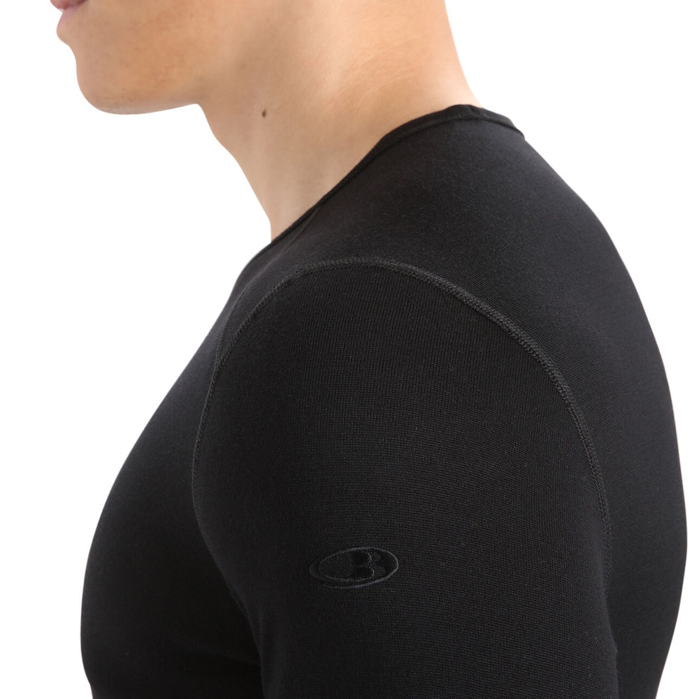 Shoulder of Icebreaker Mens 260 Tech Long Sleeve Crew Neck in Black
