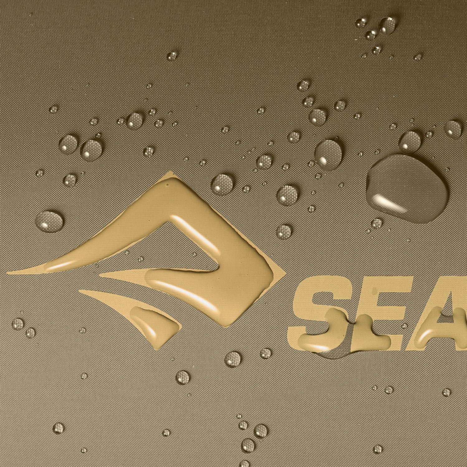Water beading on material