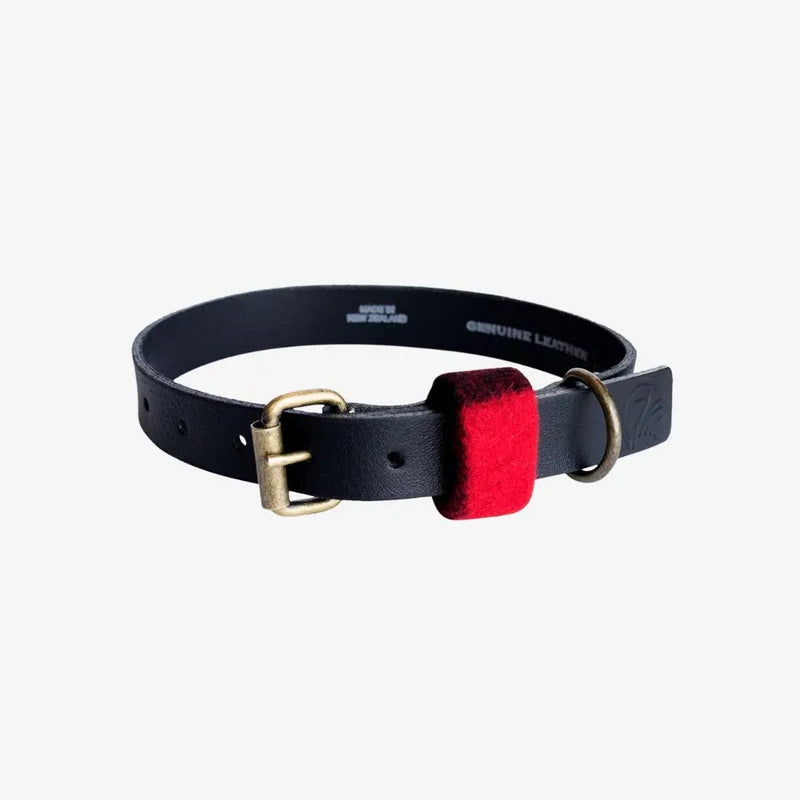 Swanndri Elmwood Leather Dog Collar in Red/Black