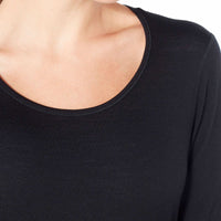 Close up of shoulder on Icebreaker Womens 200 Oasis Long Sleeve Scoop Neck in Black
