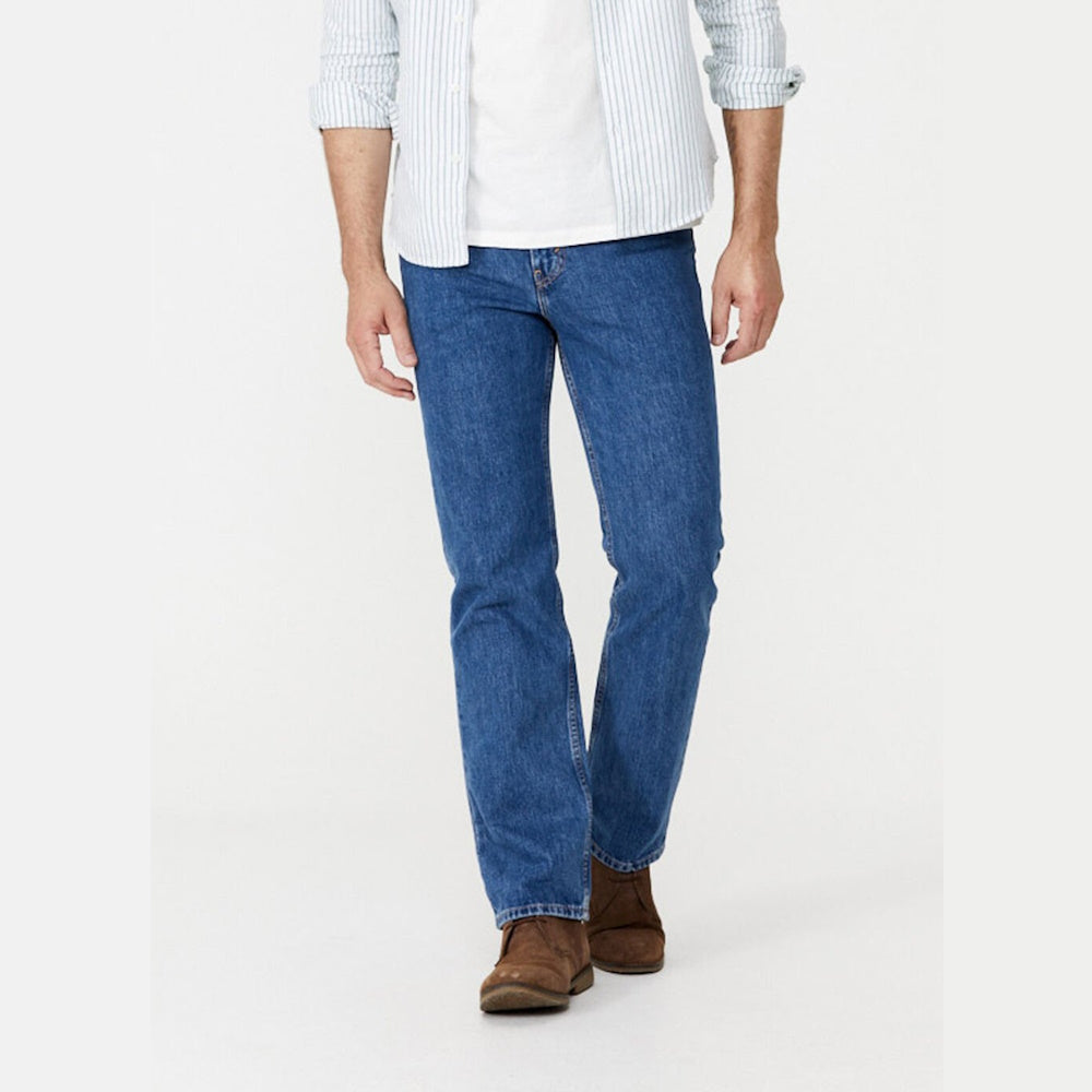 Front view of Levi's 516 Men's Straight Fit Jean in Stonewash