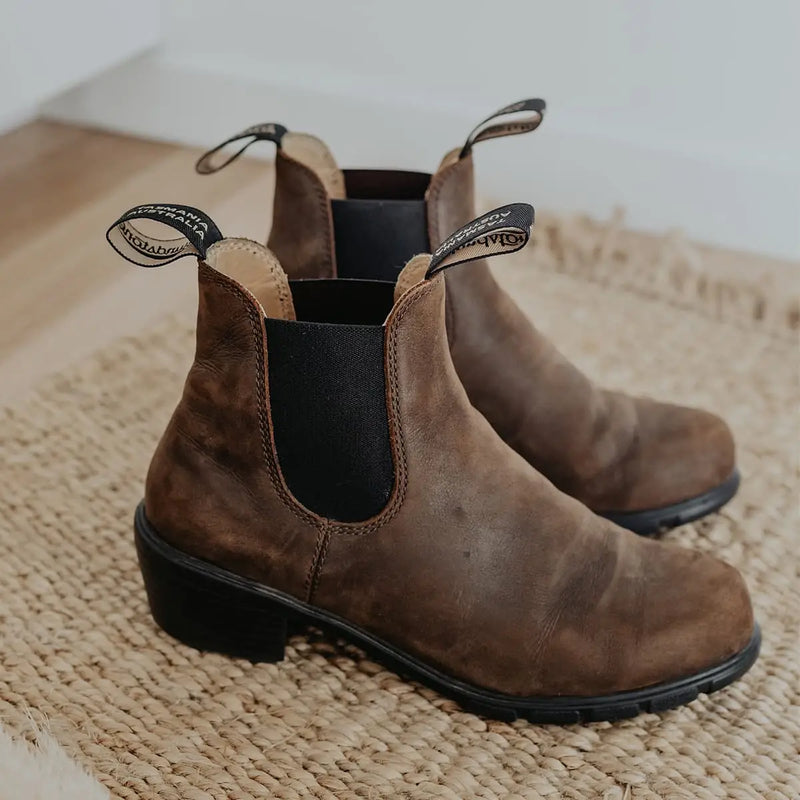 Used top womens blundstones