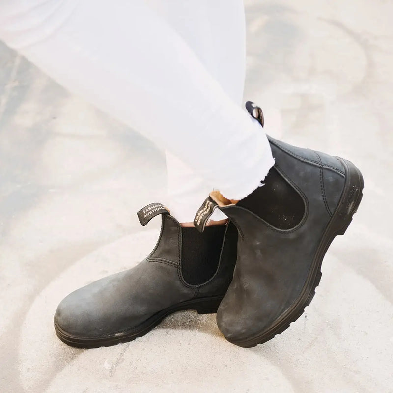 Close up of woman wearing Blundstone 587 Urban Boots