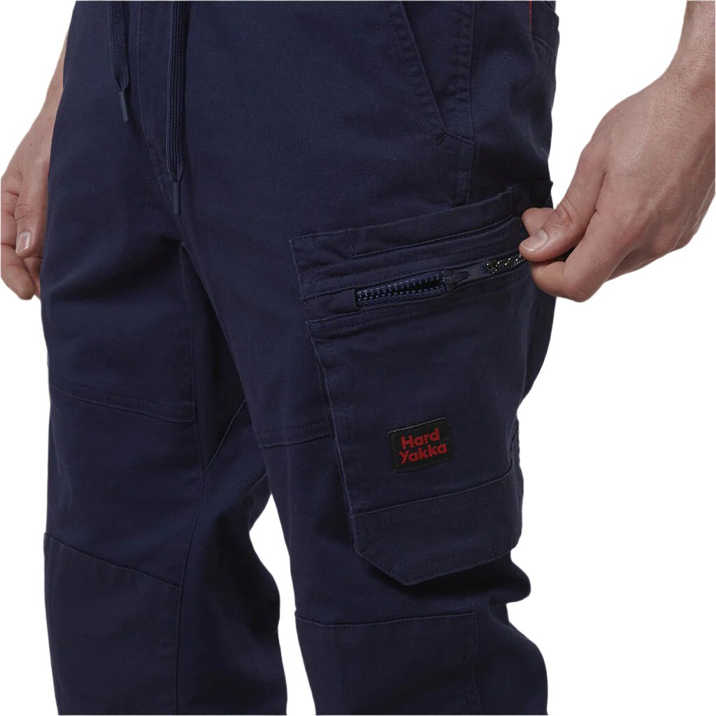 Zip pocket on Hard Yakka Toughmaxx Pants