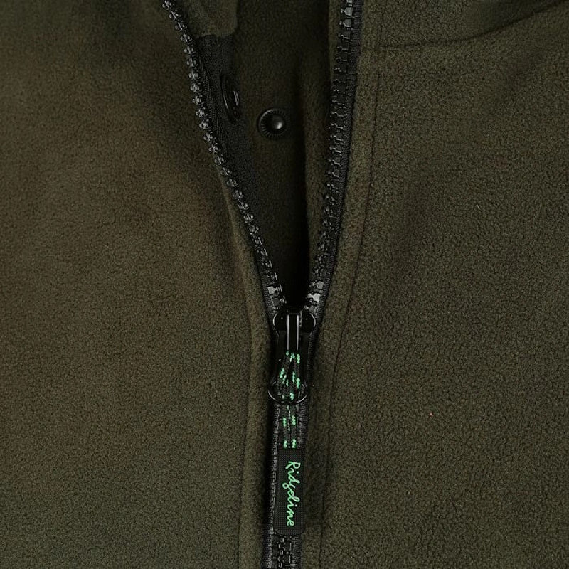 Close up of zip on Ridgeline Hurricane Fleece Jacket