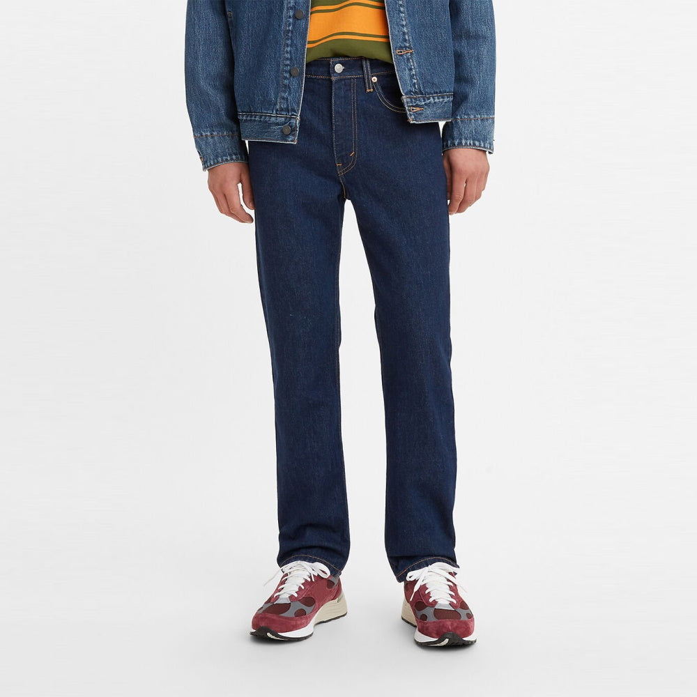 Front view of Levi's 516 Men's Straight Fit Jeans in Ready Rinse
